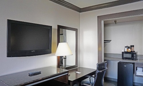 Hawthorne Plaza Inn Near LAX image 13